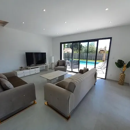 Contemporaine Avec Piscine A * Bergerac